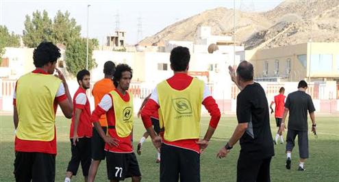 بالصور.. الوحدة يكثف استعداداته لضربة البداية بكأس خادم الحرمين